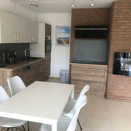 Apartment Albatros 14 *